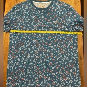 Original Penguin floral T shirt size XL
